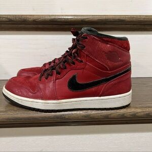 Jordan 1 High Gucci size 9.5